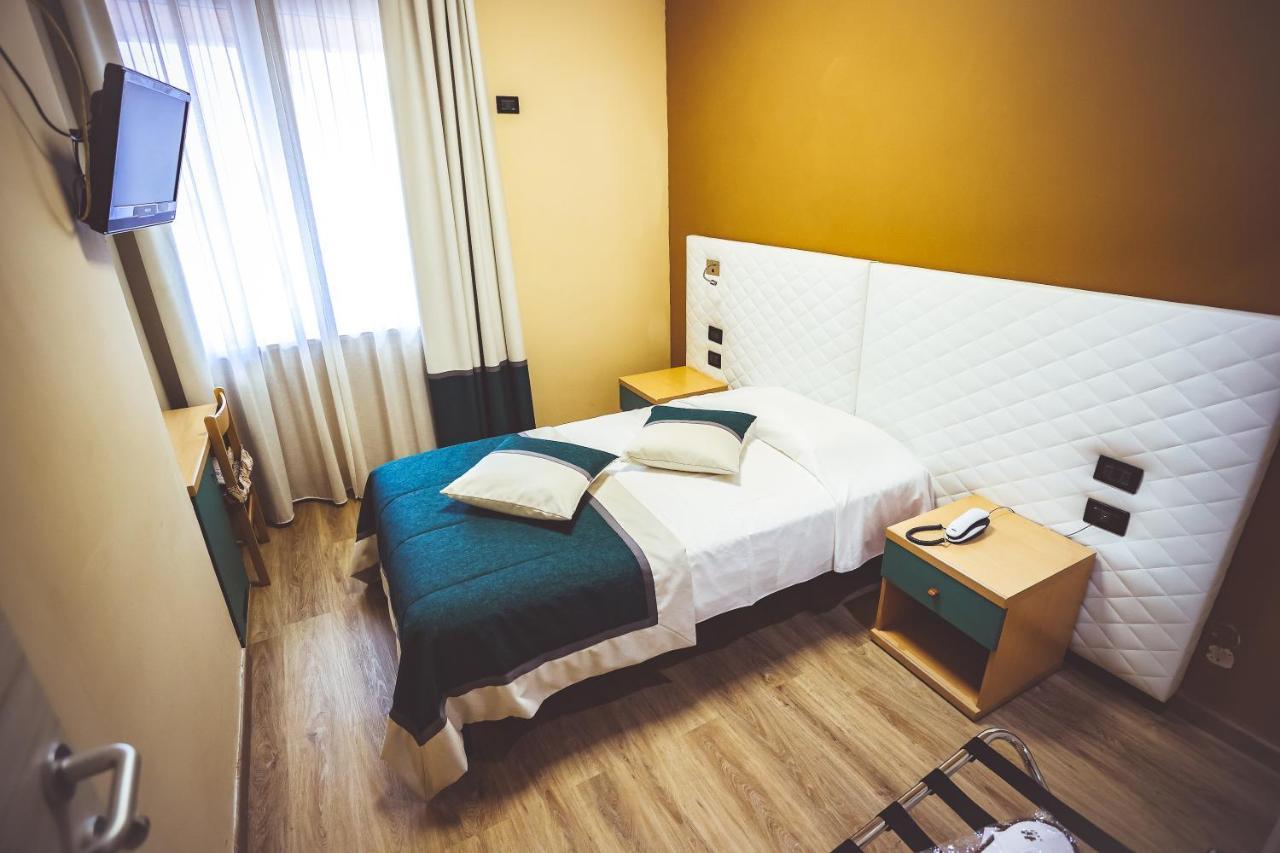 Hotel City Chivasso Eksteriør billede